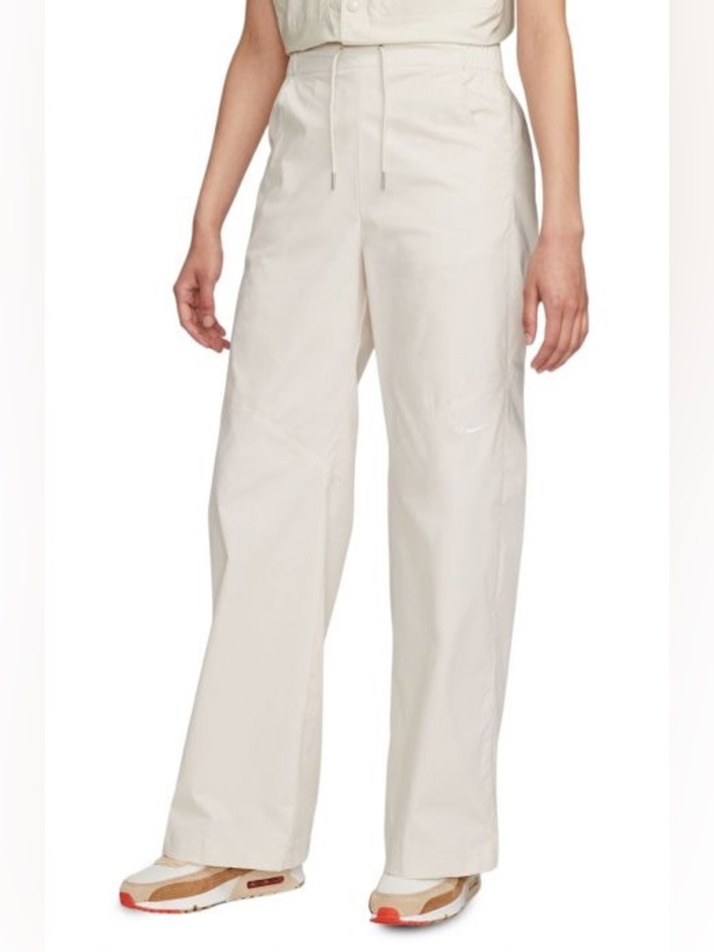 Nike SPORTSWEAR ESSENTIALS WOVEN HIGH-RISE PANTS